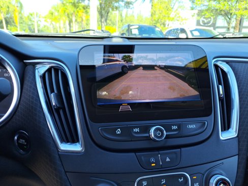 Used 2020 Chevrolet Malibu LT image 15