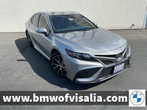 Used 2023 Toyota Camry SE image 1