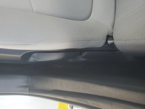 Used 2021 Toyota Corolla LE image 14