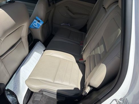 Used 2017 Ford Escape Titanium image 5