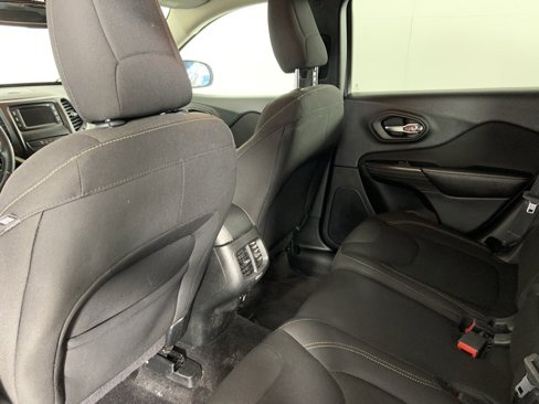 Used 2017 Jeep Cherokee Latitude w/ Safety/Convenience Group image 26
