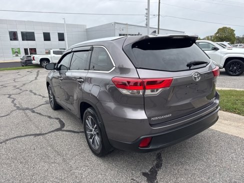 Used 2019 Toyota Highlander XLE image 9