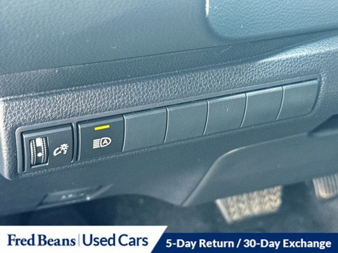 Used 2025 Toyota Corolla SE image 11