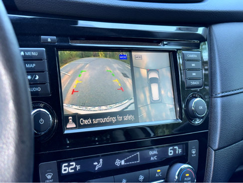 Used 2019 Nissan Rogue SV w/ Premium Package image 11