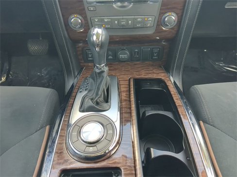 Used 2018 Nissan Armada SV image 19