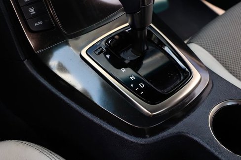 Used 2013 Hyundai Genesis 2.0T image 39