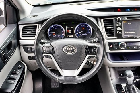 Used 2019 Toyota Highlander LE image 20