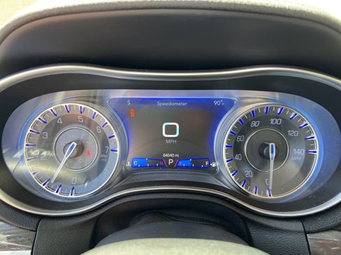 Certified 2019 Chrysler 300 Touring image 15