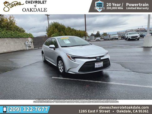 Used 2025 Toyota Corolla LE image 3