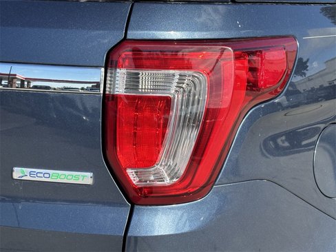Used 2019 Ford Explorer Limited w/ Ford Safe & Smart Package image 5