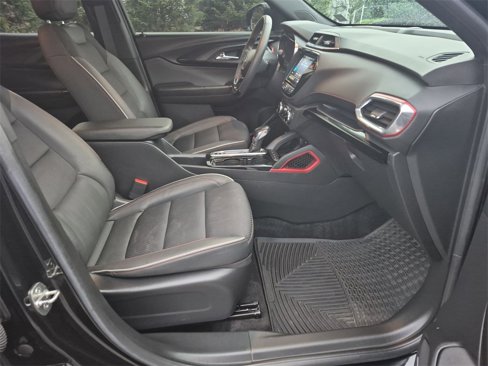 Used 2022 Chevrolet TrailBlazer RS w/ Technology Package image 34
