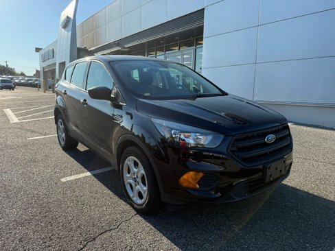Used 2019 Ford Escape S image 1