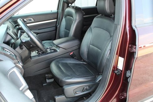Used 2018 Ford Explorer XLT w/ Equipment Group 202A image 22