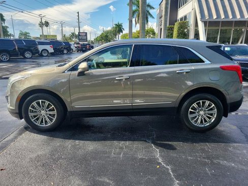 Used 2018 Cadillac XT5 Luxury w/ Driver Awareness Package image 22