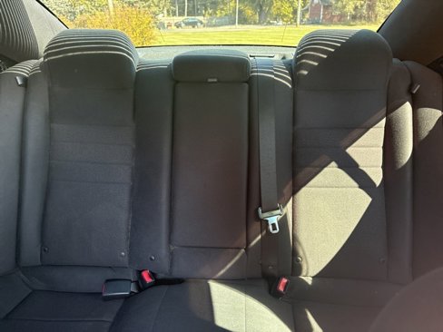 Used 2011 Dodge Charger SE image 12