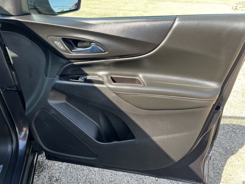 Used 2022 Chevrolet Equinox Premier image 16