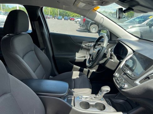 Used 2023 Chevrolet Malibu LS image 37