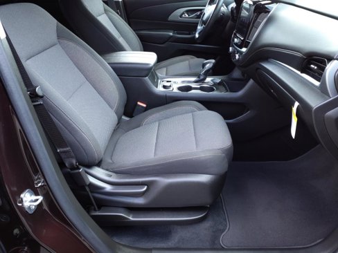 Used 2021 Chevrolet Traverse LT image 8