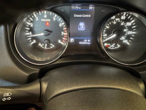 Used 2019 Nissan Rogue SV image 13