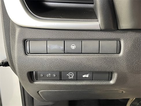 Used 2024 Nissan Rogue SV image 15