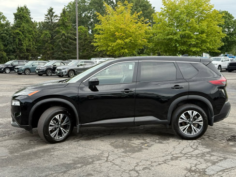 Used 2023 Nissan Rogue SV image 4