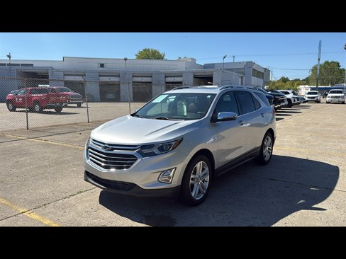 Used 2018 Chevrolet Equinox Premier image 2