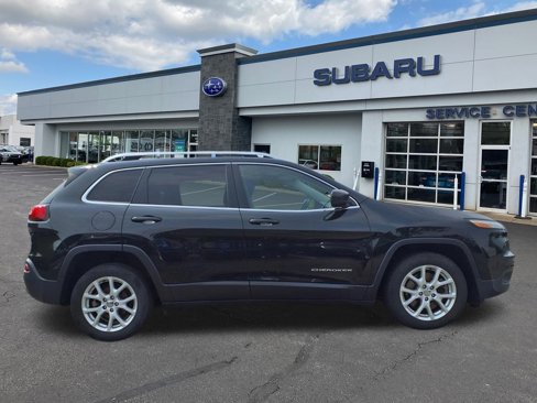 Used 2016 Jeep Cherokee Latitude w/ Cold Weather Group image 8