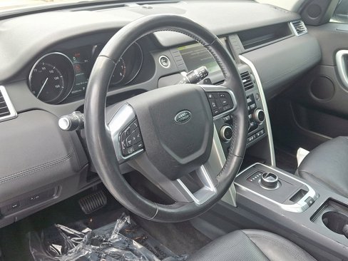 Used 2018 Land Rover Discovery Sport HSE image 4
