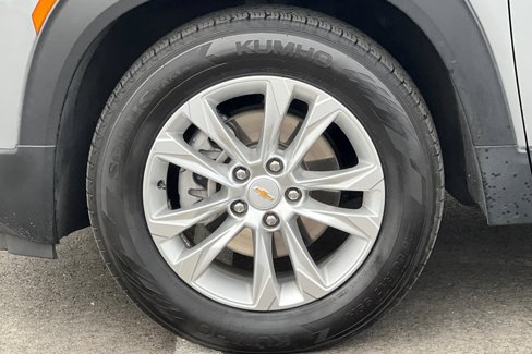 Used 2023 Chevrolet TrailBlazer LS image 44