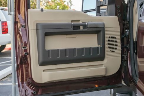 Used 2011 Ford F250 Lariat w/ Lariat Interior Pkg image 46