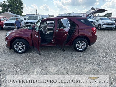 Used 2017 Chevrolet Equinox LT w/ Convenience Package image 28