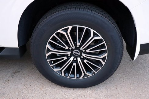 New 2026 Nissan Armada Platinum w/ Convenience Package image 9