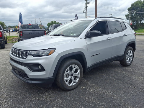 New 2025 Jeep Compass Latitude image 4