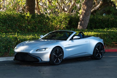 Used 2023 Aston Martin V8 Vantage Roadster image 27