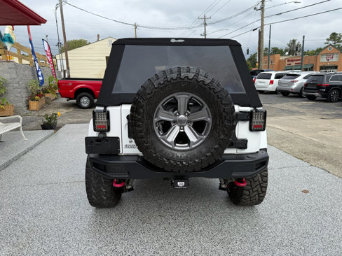 Used 2016 Jeep Wrangler Unlimited Rubicon image 8