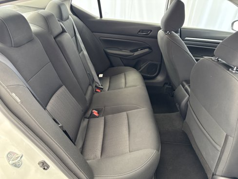 Used 2023 Nissan Altima 2.5 SV image 15