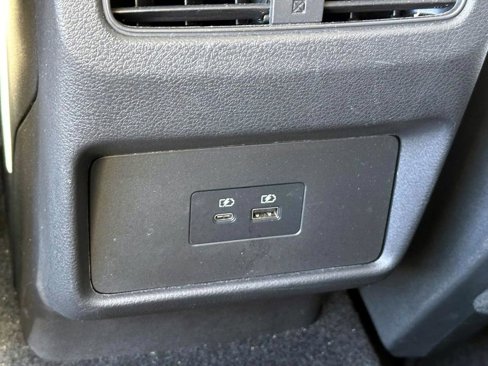 Used 2021 Nissan Rogue SV image 11