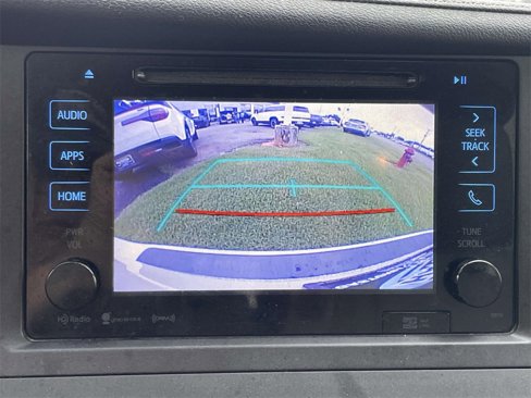 Used 2016 Toyota Sienna XLE image 27