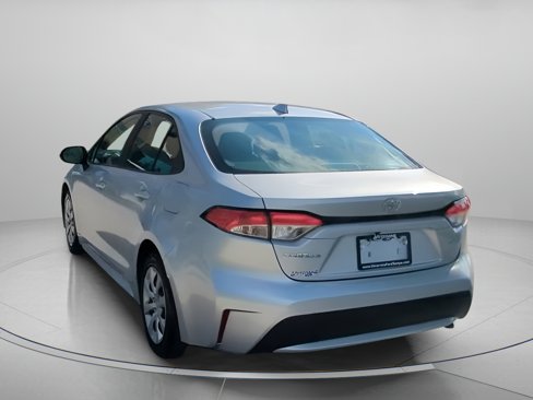 Used 2021 Toyota Corolla LE image 22