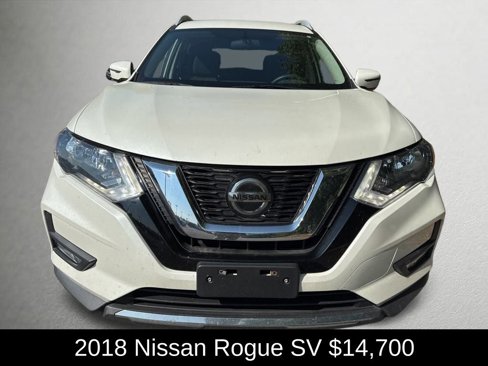 Used 2018 Nissan Rogue SV image 10