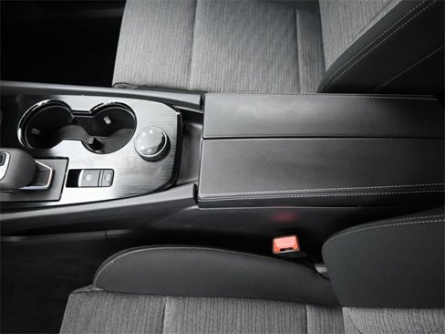 Used 2023 Nissan Rogue SV image 36