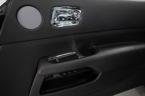 Used 2018 Rolls-Royce Dawn image 43