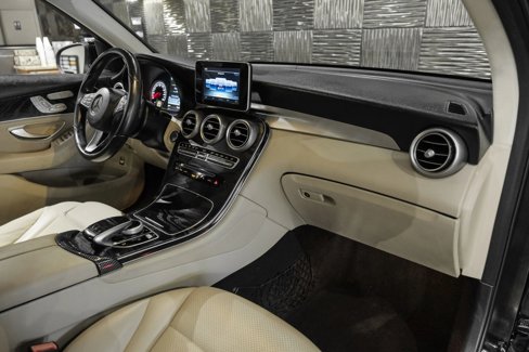 Used 2016 Mercedes-Benz GLC 300 w/ Premium Package image 14