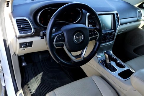 Used 2017 Jeep Grand Cherokee Limited w/ Luxury Group II image 9