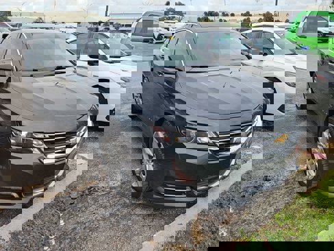 Used 2019 Chevrolet Impala LT w/ LT Leather Package image 3