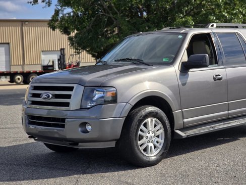 Used 2011 Ford Expedition EL XLT image 11