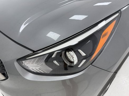Used 2022 Kia Niro LX image 6