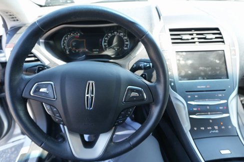 Used 2016 Lincoln MKZ AWD image 17