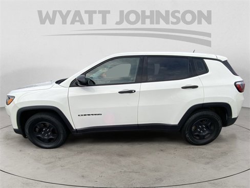 Used 2020 Jeep Compass Sport image 4