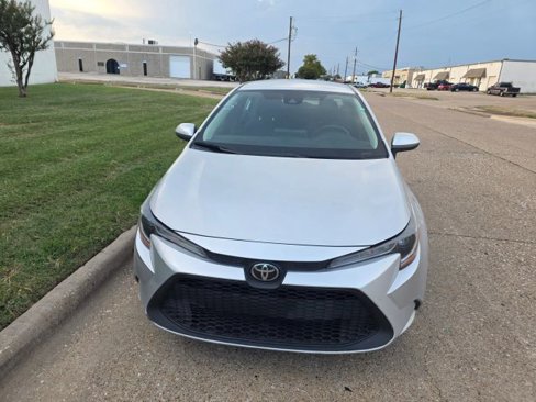 Used 2021 Toyota Corolla LE image 1